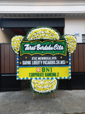 Papan Bunga Duka di Pantan Cuaca