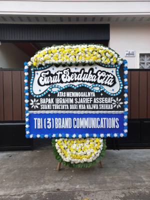 Papan Bunga Duka di Pantan Cuaca